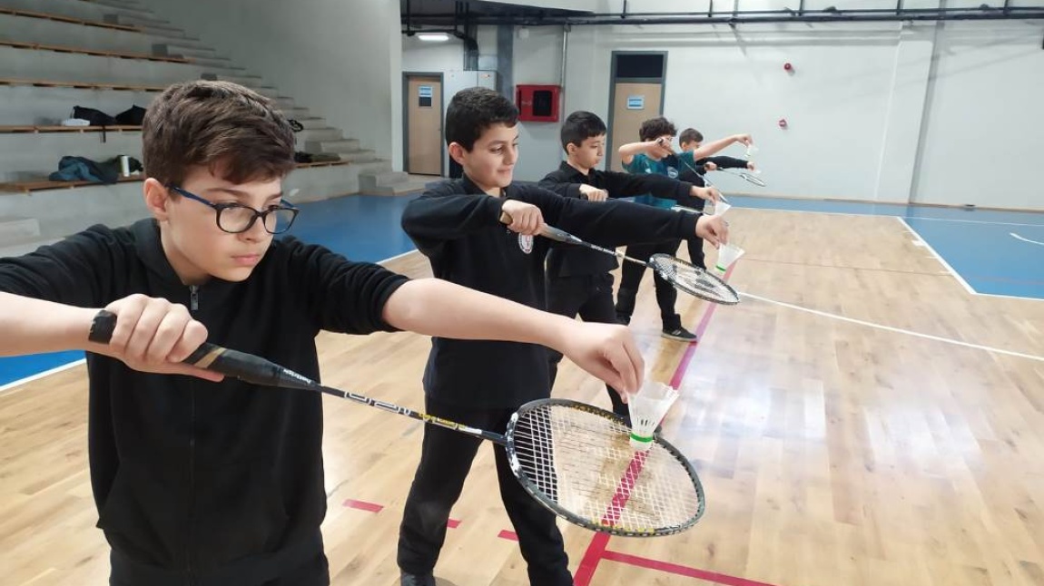 Okulumuz Badminton Çalışmaları Başladı